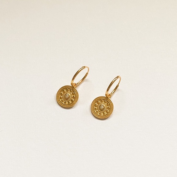 18k Gold Plated Medallion Earrings - Picture 2 of 3